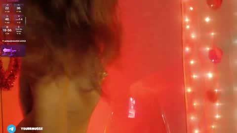 Snapshot of yourrmuse_ chatting on 05/29/26, 06:22 Isabella but you can call me Isa .-. online show from 05/29/26, 06:22