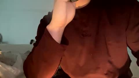 yours731783 online show from 11/23/25, 09:53