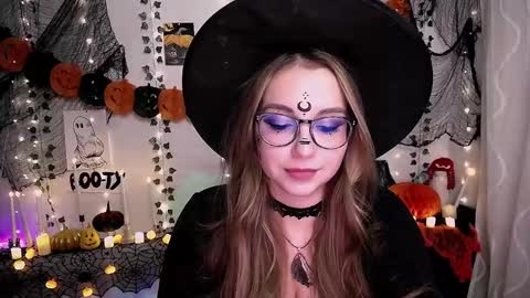 Happy online show from 10/29/25, 08:38