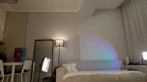 Snapshot of yoursecretloveee chatting on 02/03/26, 02:11 Luminous Luna online show from 02/03/26, 02:11