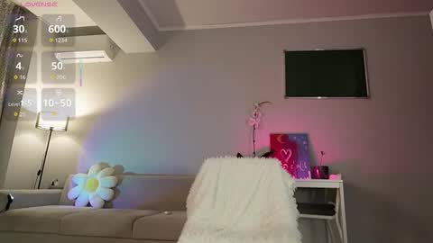 Snapshot of yoursecretloveee chatting on 03/03/26, 02:34 Luminous Luna online show from 03/03/26, 02:34