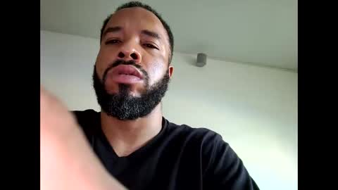 Snapshot of yoursexydaddy79 chatting on 09/28/25, 09:09 mother fucker online show from 09/28/25, 09:09