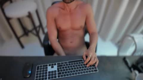yoursfrenchsubmissiveslutguy online show from 05/27/26, 07:00
