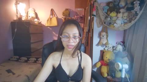 Snapshot of yourshy_cess chatting on 04/25/26, 12:35 Cess online show from 04/25/26, 12:35