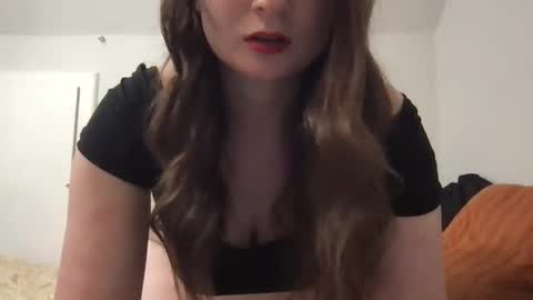 YoursTrulyBella online show from 03/17/26, 03:22