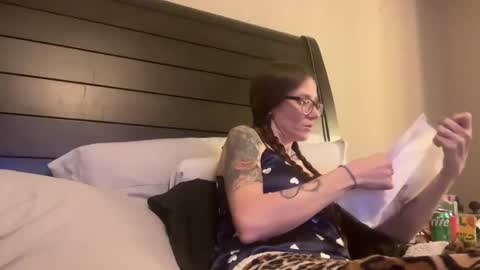 yourstrulylivy online show from 12/31/24, 03:45