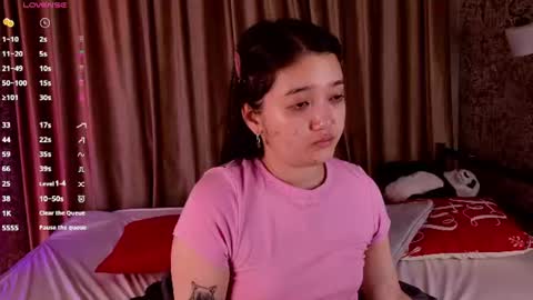 Snapshot of yoursweetsoul chatting on 06/18/26, 03:07 Bella online show from 06/18/26, 03:07