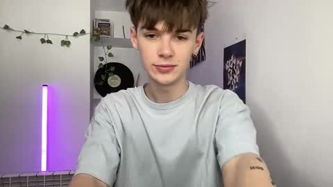 yoursweetyguy online show from 04/17/26, 03:26