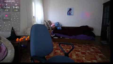 Snapshot of yourswetiegirl chatting on 10/18/25, 10:16 Sofia online show from 10/18/25, 10:16