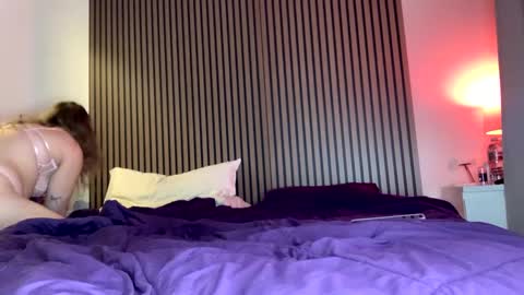 Alison online show from 09/30/25, 01:32