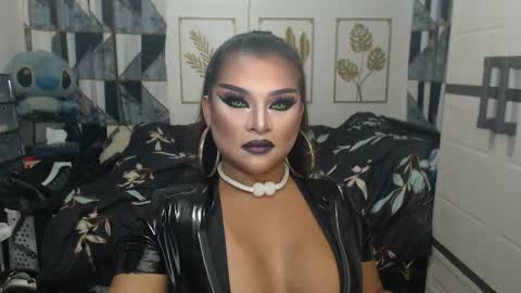 Snapshot of yourtrannyqueenxxx chatting on 09/16/25, 11:06 Anastacia Grey online show from 09/16/25, 11:06