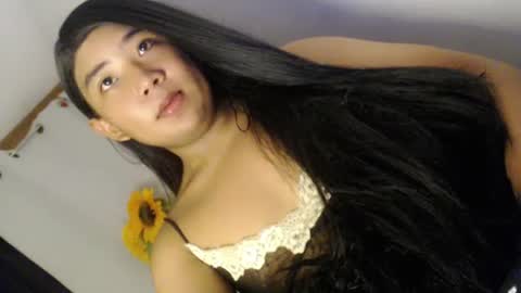 Snapshot of yourtransjeen chatting on 03/12/25, 12:15 Jeen online show from 03/12/25, 12:15