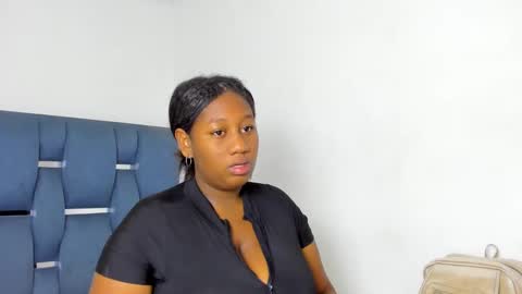 yourwife_anna online show from 09/30/25, 11:37