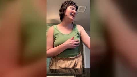 Rose Noire online show from 02/14/26, 10:06