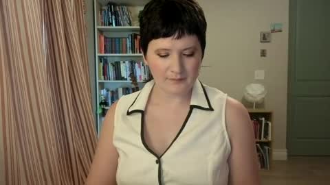 Snapshot of yousaiditfirst chatting on 07/17/26, 06:46 Rose Noire online show from 07/17/26, 06:46