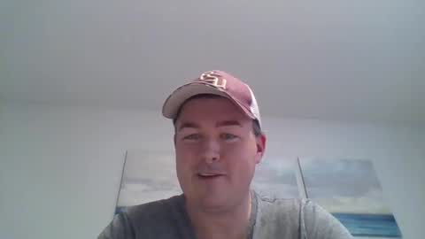 Snapshot of youwish1010 chatting on 01/10/25, 09:42 youwish1010 online show from 01/10/25, 09:42