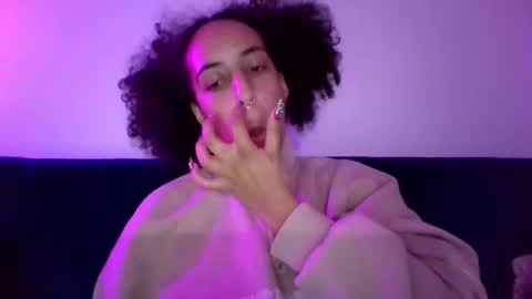 elizabeth  ju   online show from 12/11/24, 01:05