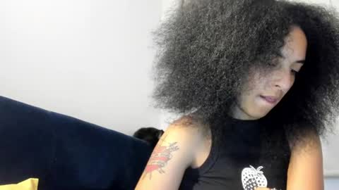 elizabeth  ju   online show from 02/03/25, 11:15