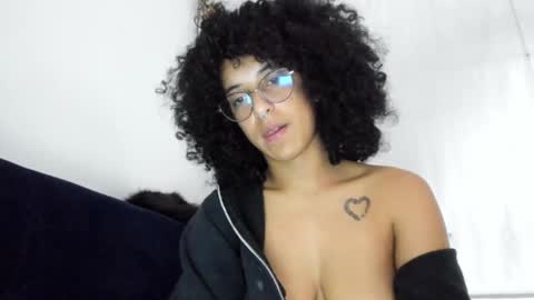 elizabeth  ju   online show from 03/06/25, 03:35