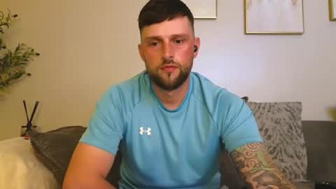 youzername2 online show from 04/11/26, 11:42