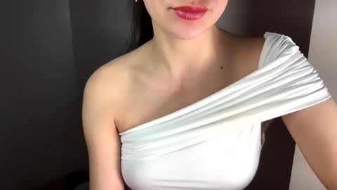 yovaline online show from 11/18/25, 11:58