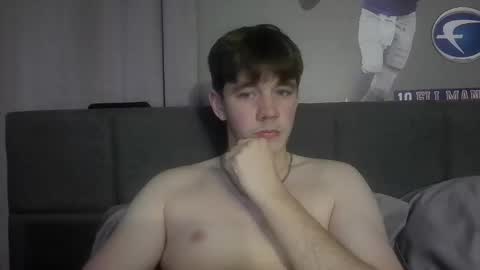 Snapshot of yp05 chatting on 11/22/25, 02:32 YoungPhysique05 online show from 11/22/25, 02:32