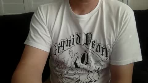 Snapshot of yque2 chatting on 02/11/26, 11:21 yque online show from 02/11/26, 11:21