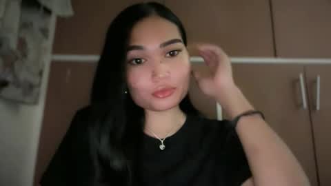 yrdrmgrl_jennie26 online show from 11/30/25, 07:40