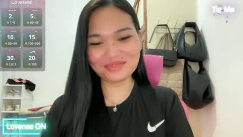 yrdrmgrl_jennie26 online show from 03/17/26, 09:18