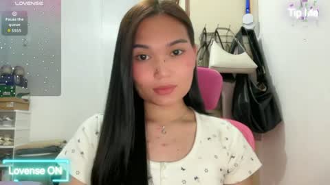 Snapshot of yrdrmgrl_jennie26 chatting on 06/29/26, 06:19 yrdrmgrl_jennie26 online show from 06/29/26, 06:19