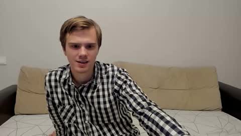 Yue Lang and Samm online show from 11/07/25, 07:14