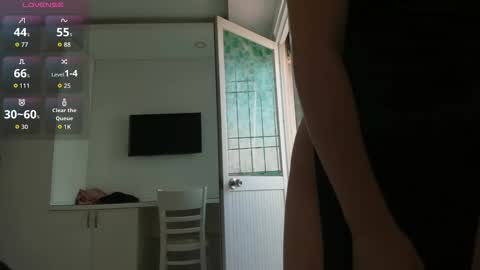 Yuki online show from 12/02/25, 01:00