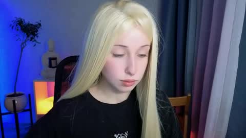 Misa online show from 04/18/26, 06:01