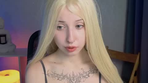 Misa online show from 04/22/26, 07:04