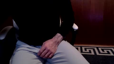 Snapshot of yulanesca chatting on 05/03/26, 03:45 Russ online show from 05/03/26, 03:45