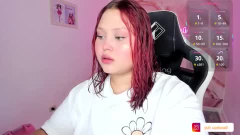 Yuliet online show from 12/17/25, 07:42