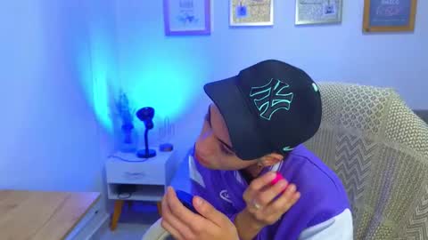 yulian_vasquez online show from 12/02/25, 12:21