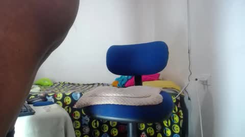 Snapshot of yuliana_foxy chatting on 01/12/26, 01:44 yuliana_foxy online show from 01/12/26, 01:44