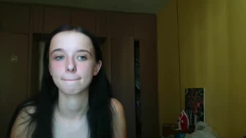 Yuliia online show from 09/14/25, 02:49