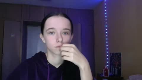 Yuliia online show from 09/17/25, 05:42