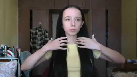 Yuliia online show from 10/04/25, 06:33