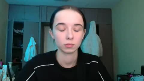 Yuliia online show from 02/16/26, 08:21