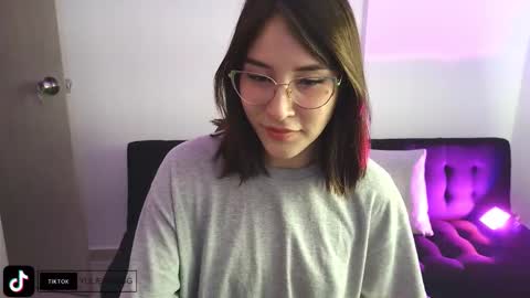 Yulienne online show from 11/23/25, 12:43