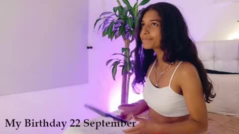yuliethpetite online show from 09/13/25, 07:57