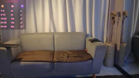 yuliethpetite online show from 03/03/26, 12:00