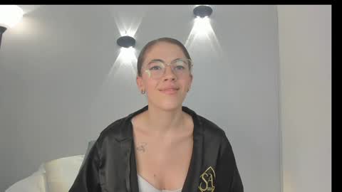 Snapshot of yulievans chatting on 02/03/25, 02:45 yulievans online show from 02/03/25, 02:45