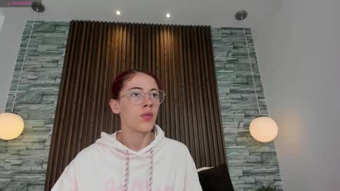 Snapshot of yulievans chatting on 10/15/25, 01:33 yulievans online show from 10/15/25, 01:33