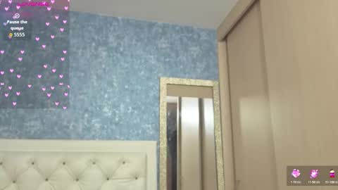 Snapshot of yulissa_girls chatting on 10/25/25, 11:51 yulissa_girls online show from 10/25/25, 11:51