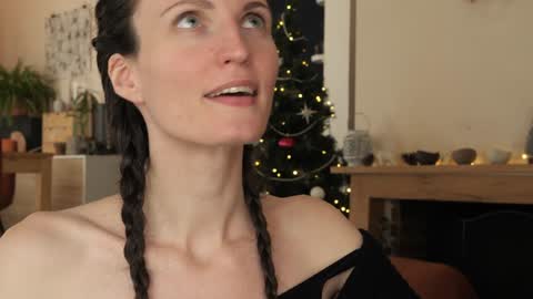 yulla dao online show from 12/05/24, 02:00