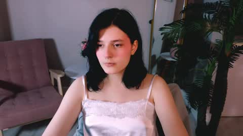 Yumi online show from 04/12/26, 01:38